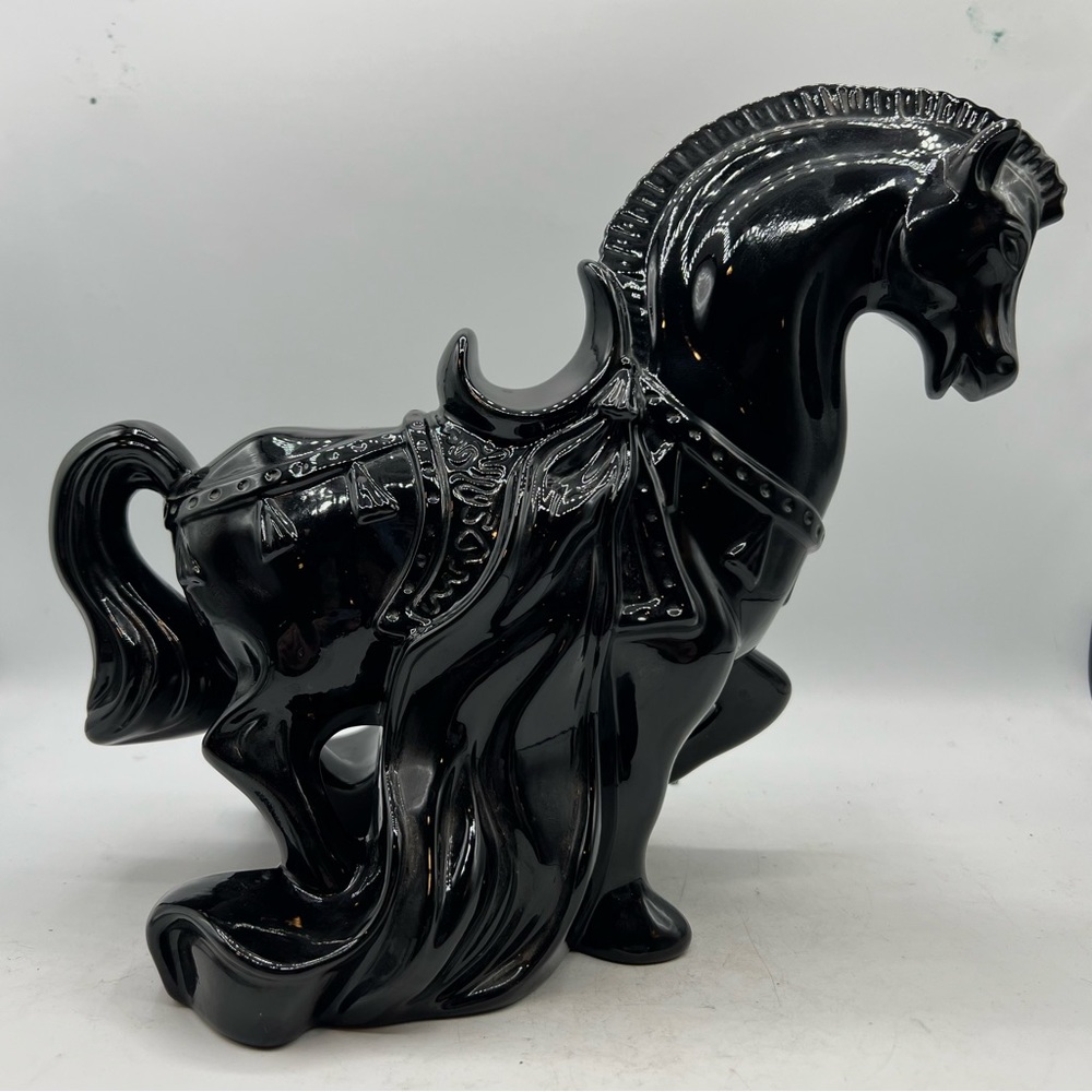 Arnel’s Trojan Parade Horse. Glossy Black Ceramic. Excellent condition